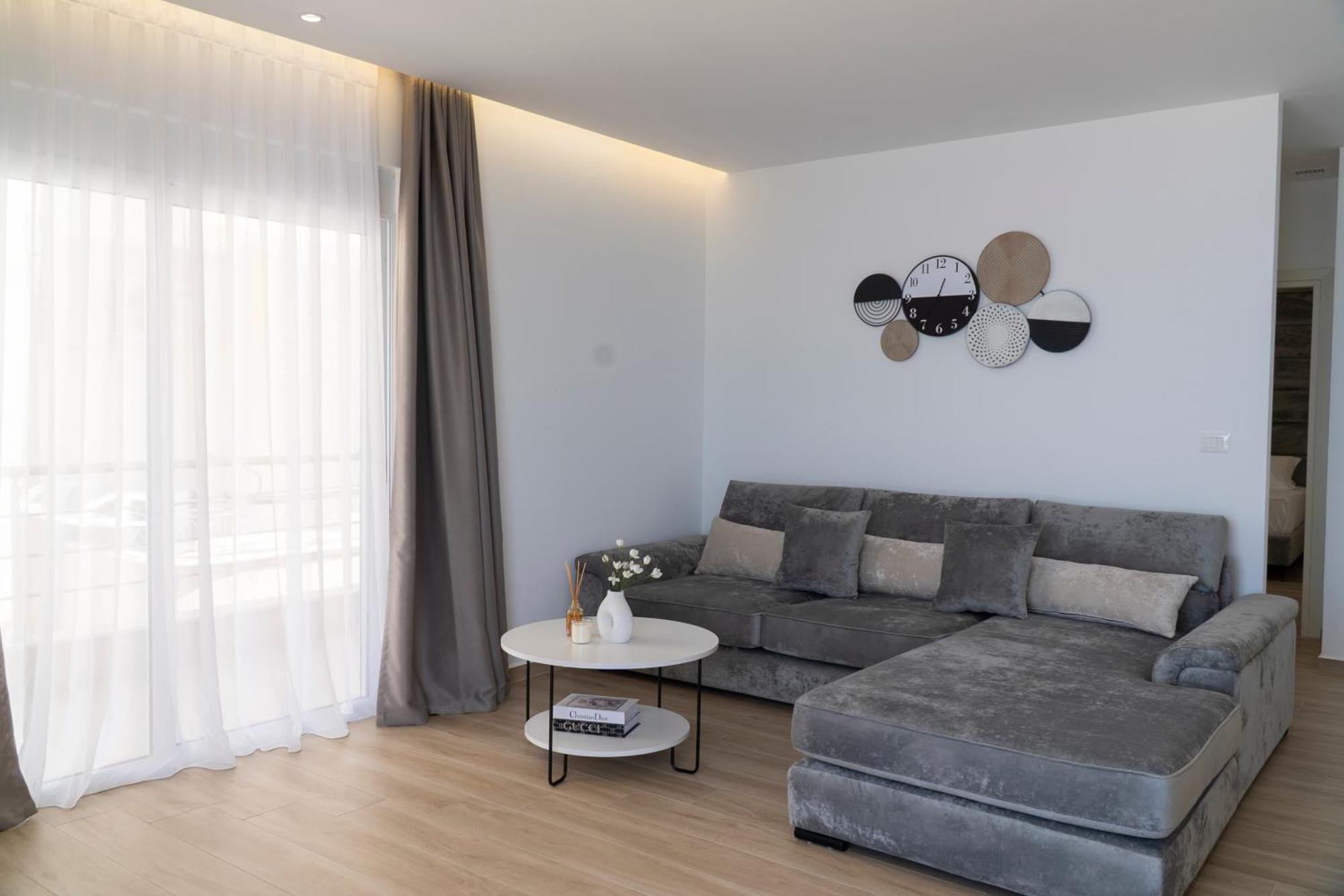 סרנדה Mateo Apartments מראה חיצוני תמונה
