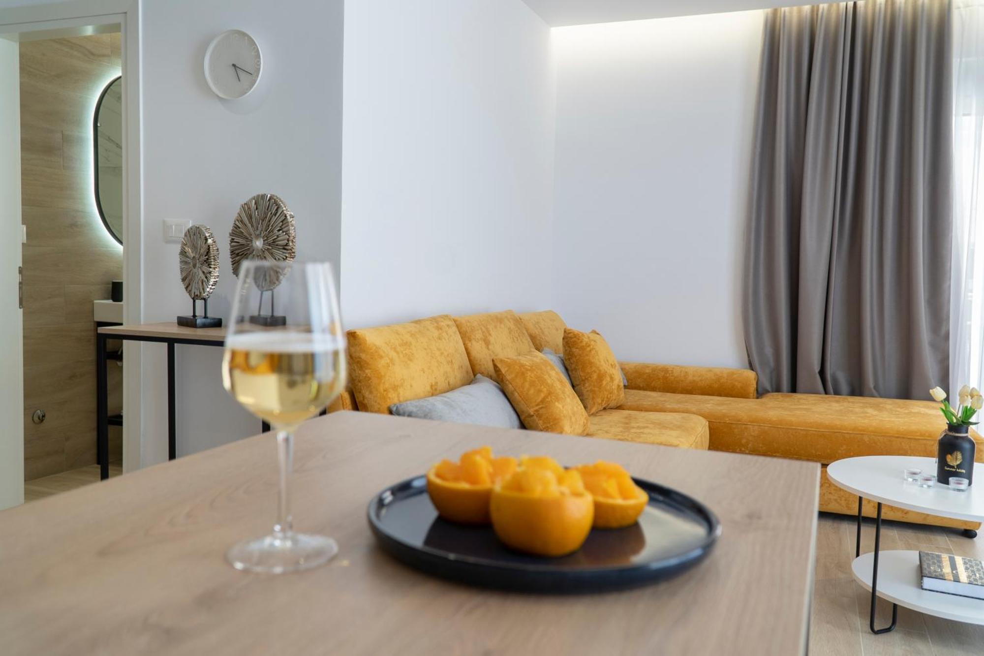 סרנדה Mateo Apartments מראה חיצוני תמונה