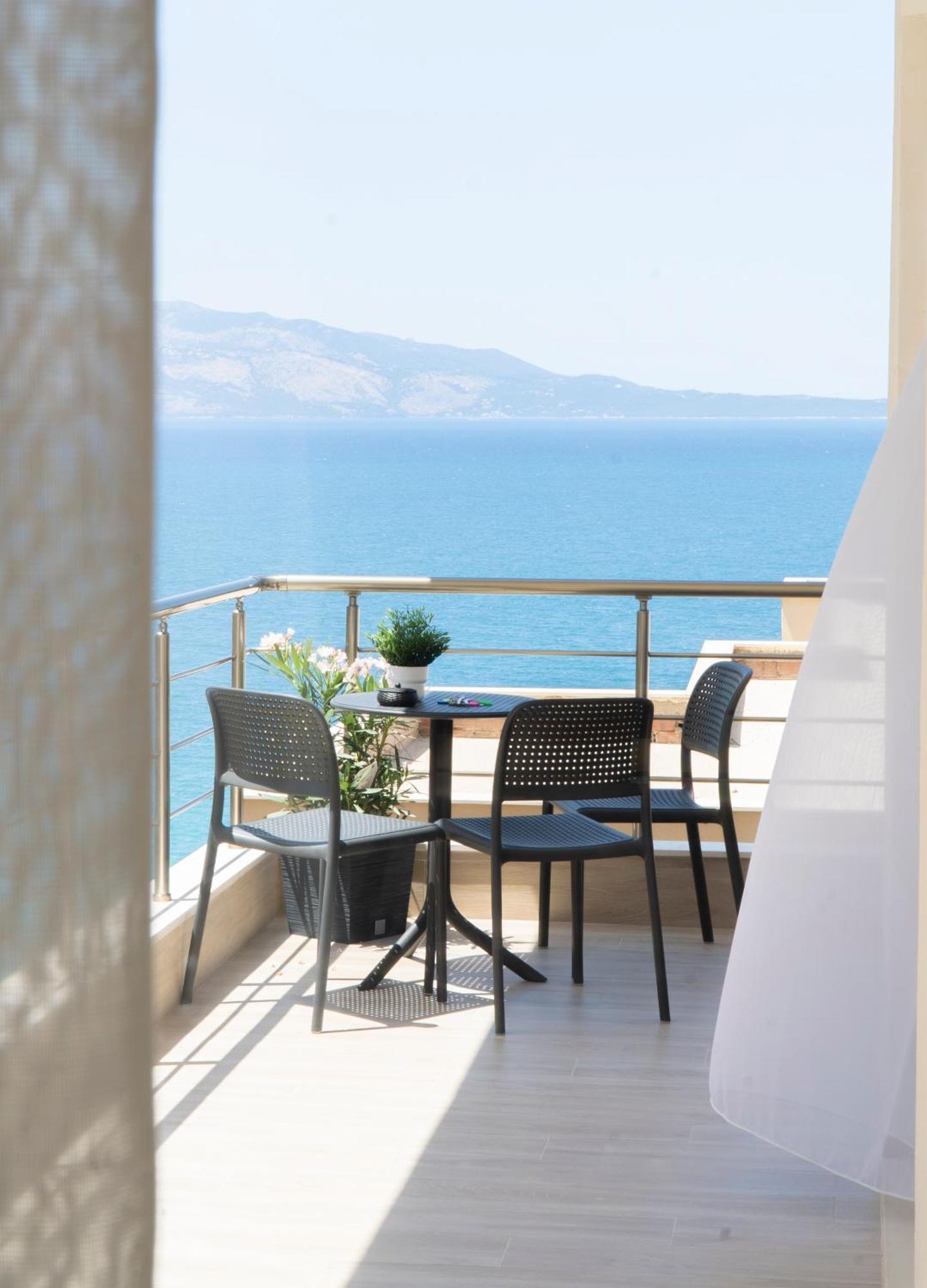 סרנדה Mateo Apartments מראה חיצוני תמונה